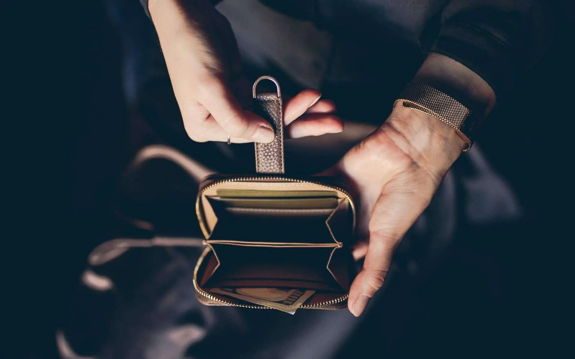 BELGRAVIA Zipper Wallet