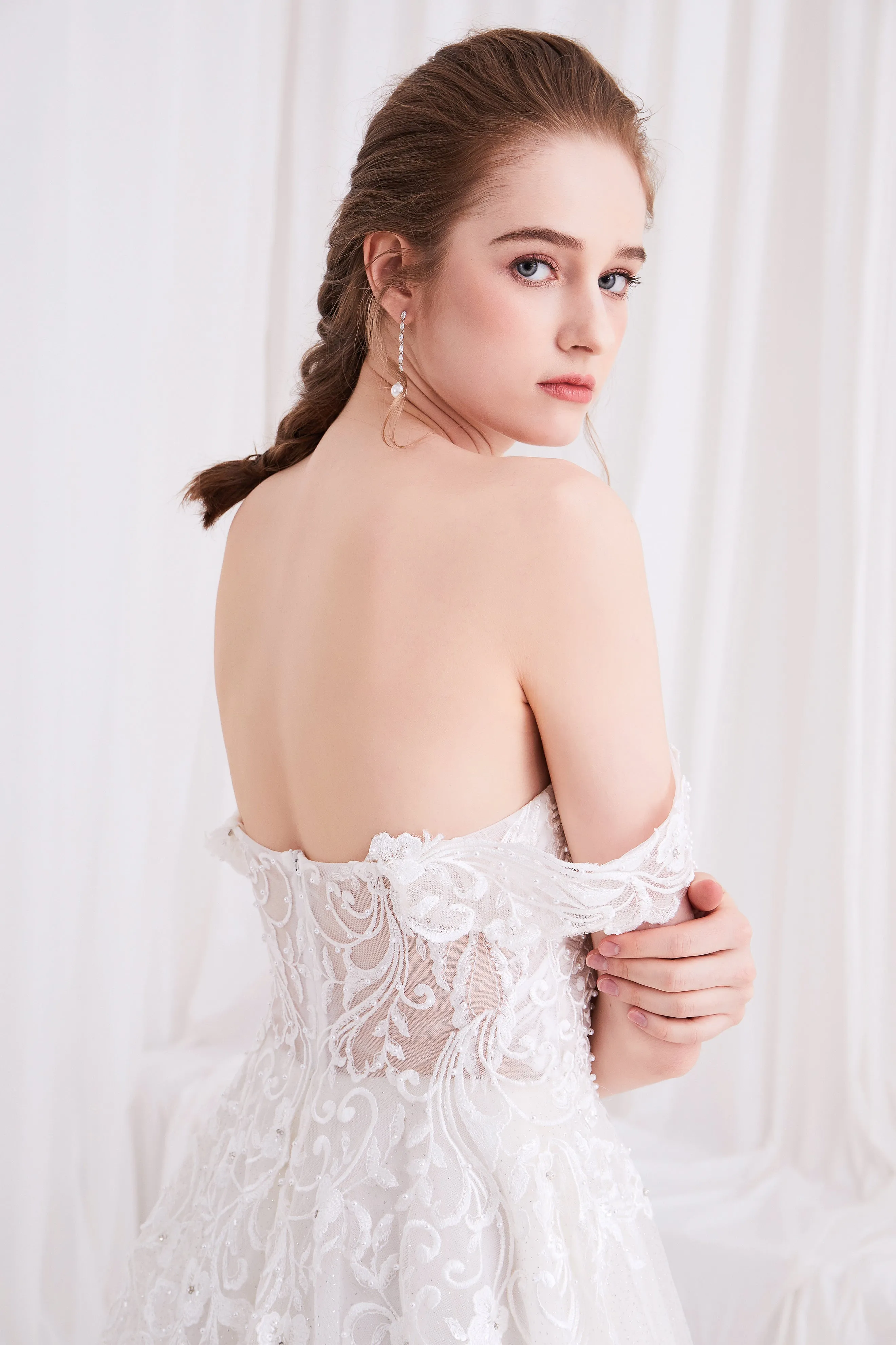 Lyra - Selena Huan off-the-shoulder Italy Sequin Embroidery lace glowing A-line gown