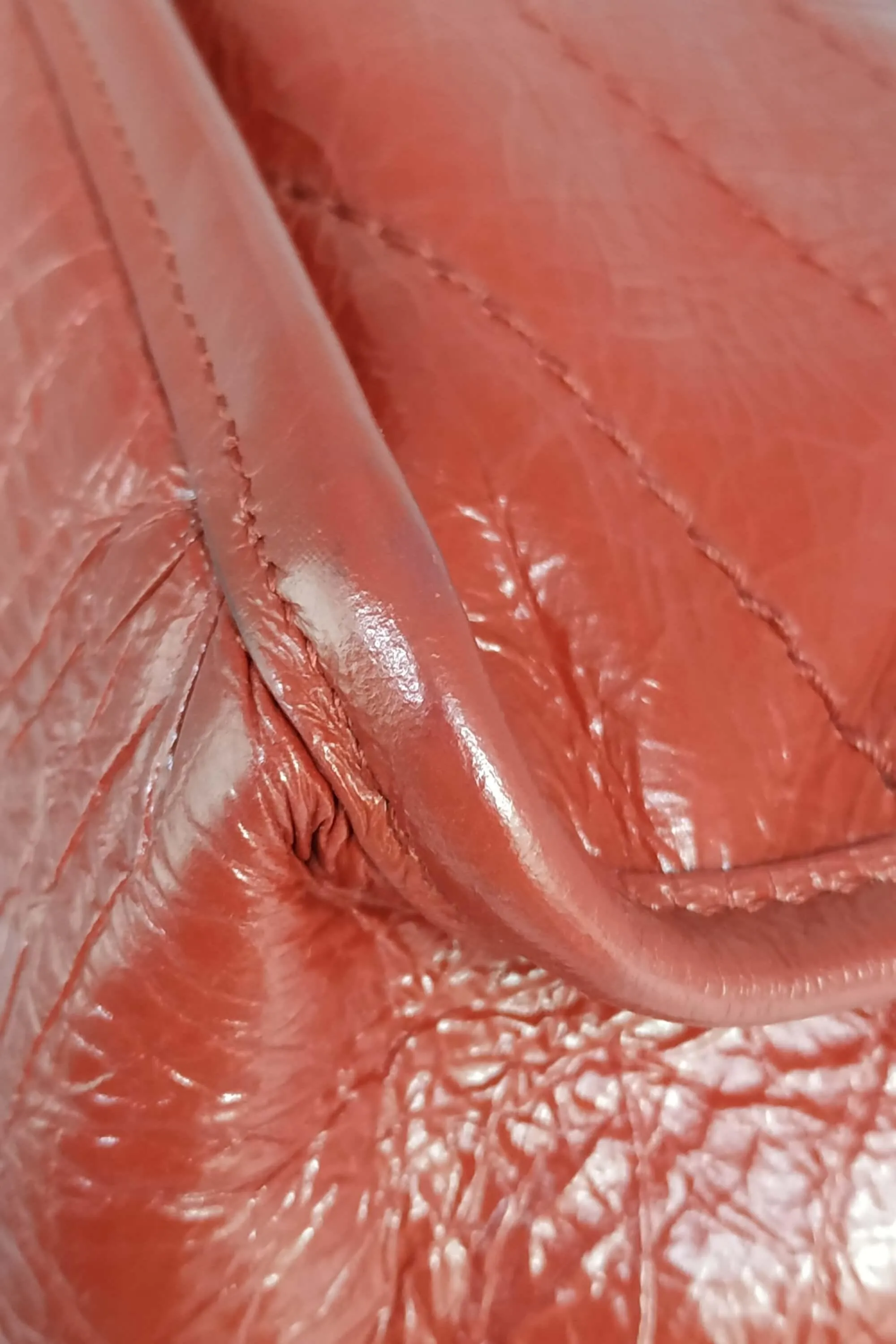 Medium Niki Crinkle Red