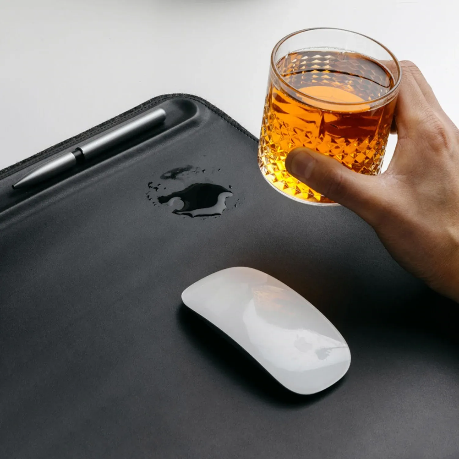 orbitkey | desk mat | black medium