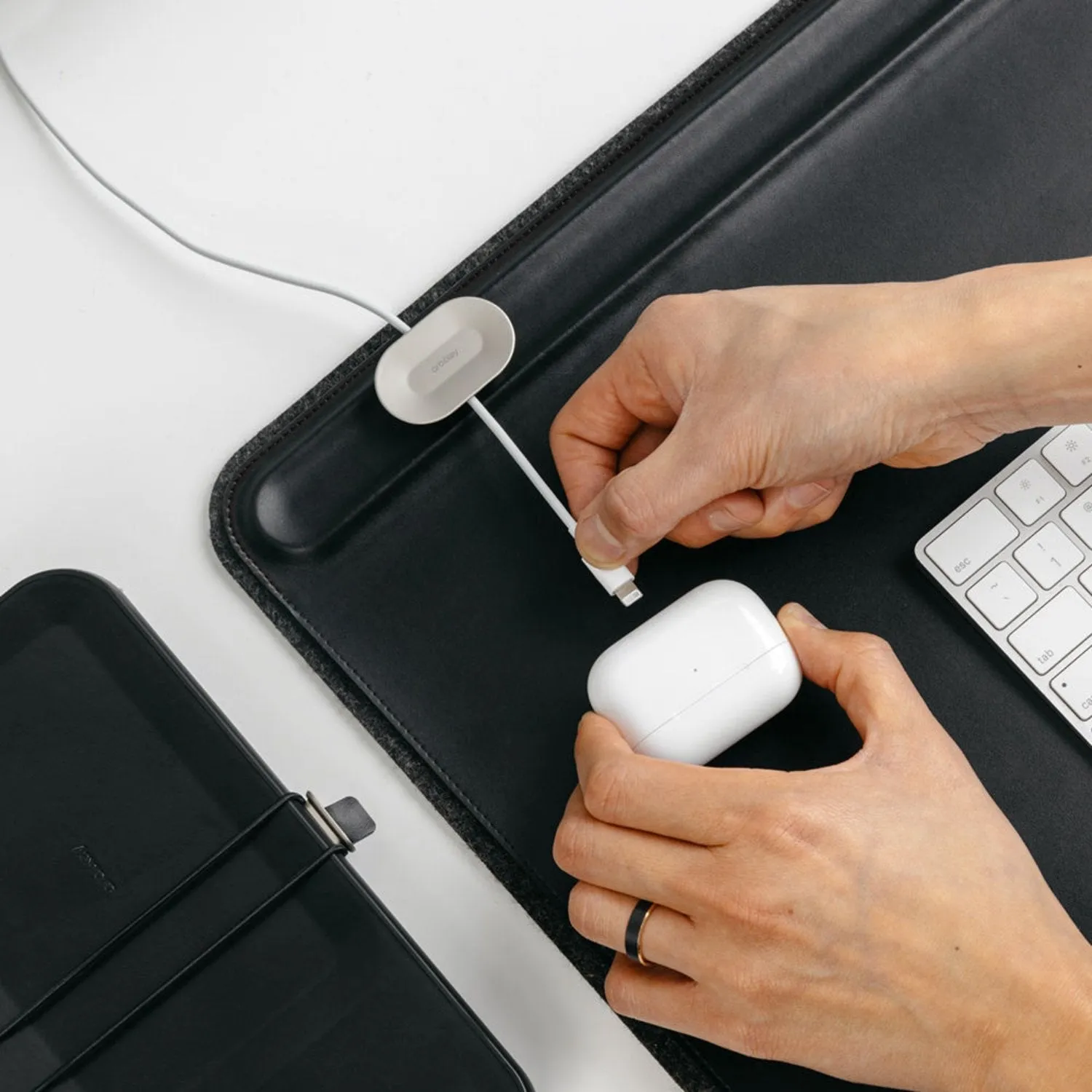 orbitkey | desk mat | black medium